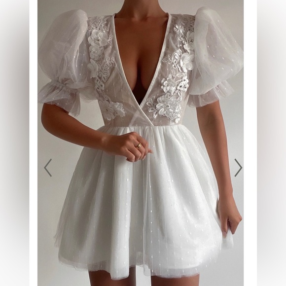 ShowPo Akisha Mini Dress White Size 16 - Picture 2 of 4